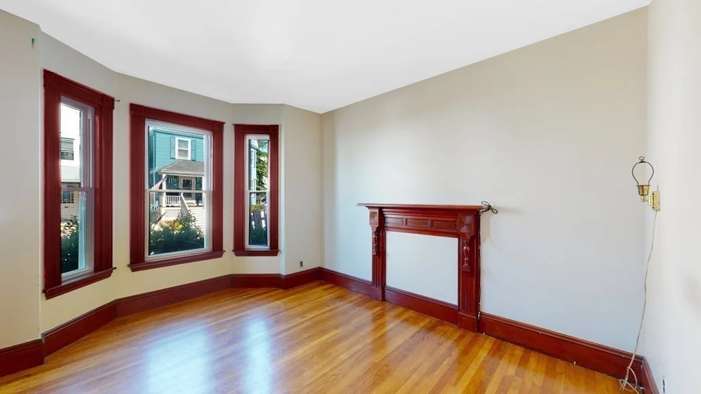 5 bed, 2 bath apartment for rent at 39 Dracut St Unit 39, Boston — photo 5 of 23