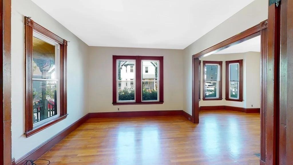 5 bed, 2 bath apartment for rent at 39 Dracut St Unit 39, Boston — photo 3 of 23