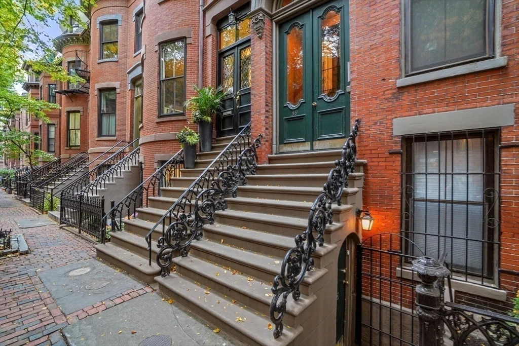 2 bed, 1 bath apartment for rent at 39 Dwight St Unit 4, South End — photo 14 of 18