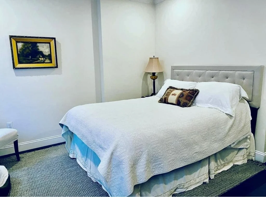 2 bed, 2 bath apartment for rent at 39 Eden St Unit 3, Charlestown — photo 4 of 10