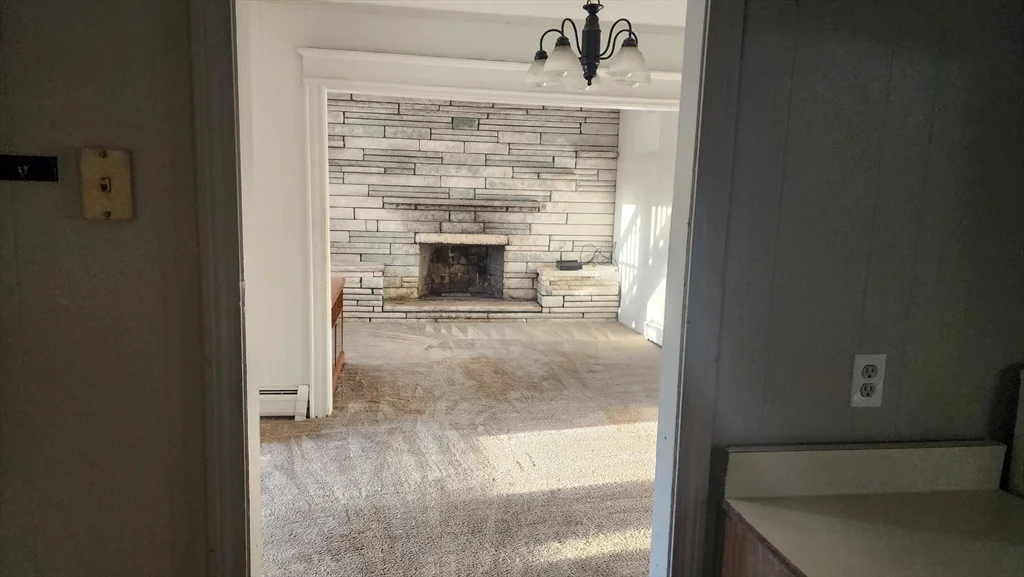 2 bed, 1 bath apartment for rent at 39 Elmwood Unit 1, North Attleboro — photo 3 of 12