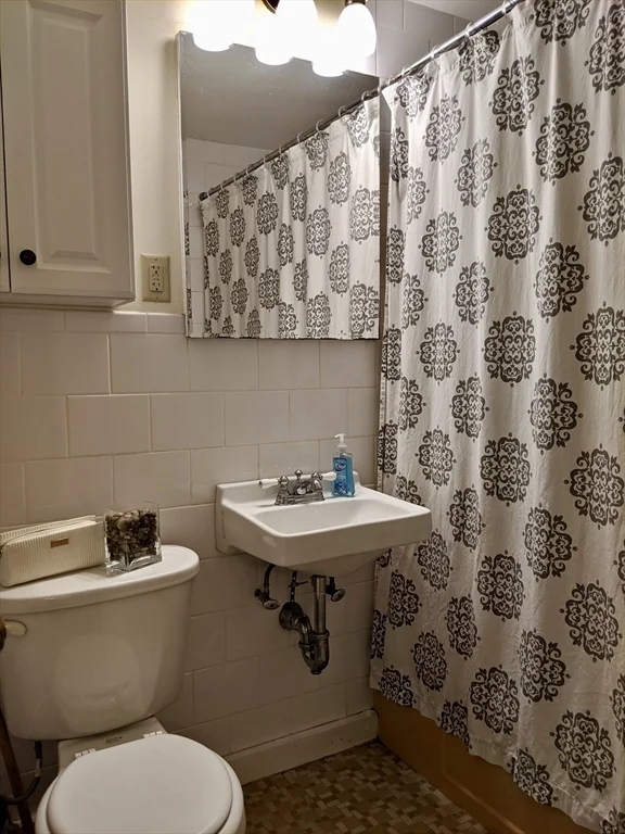 Studio bed, 1 bath apartment for rent at 39 Englewood Ave Unit 14, Brighton — photo 5 of 8