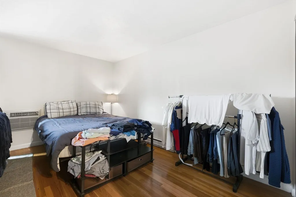 1 bed, 1 bath apartment for rent at 39 Englewood Ave Unit 17, Brighton — photo 4 of 14