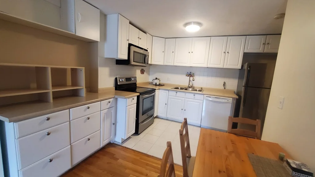 2 bed, 1 bath apartment for rent at 39 Englewood Unit 16, Brighton — photo 9 of 24