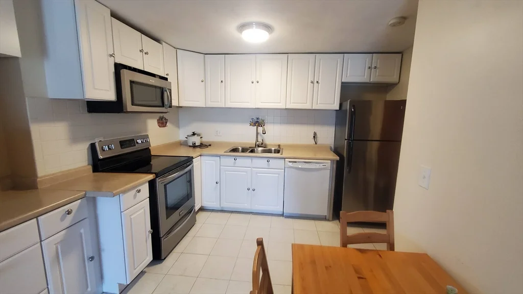 2 bed, 1 bath apartment for rent at 39 Englewood Unit 16, Brighton — photo 1 of 24