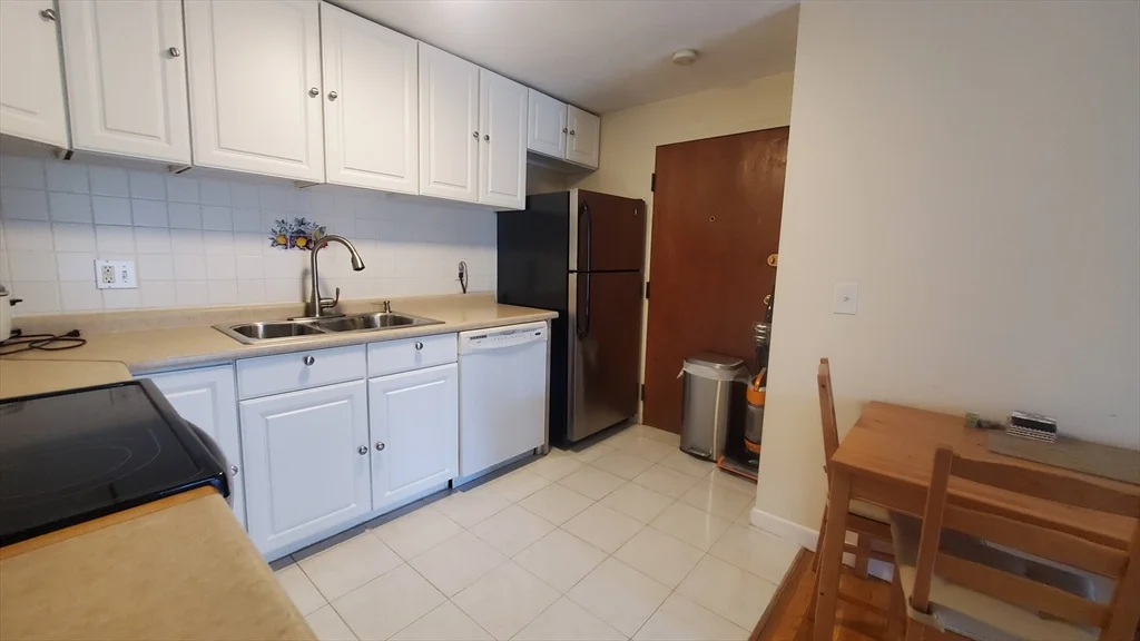 2 bed, 1 bath apartment for rent at 39 Englewood Unit 16, Brighton — photo 11 of 24