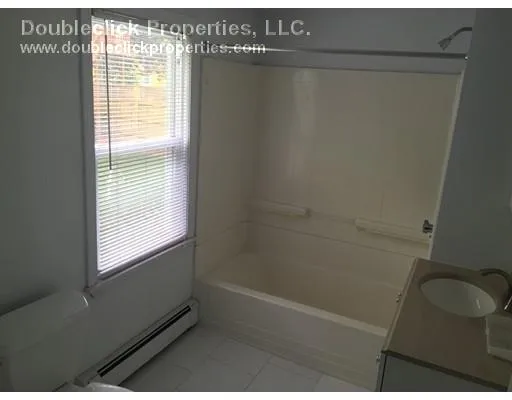 1 bed, 1 bath apartment for rent at 39 Fairmont St Unit 1, Cambridgeport — photo 7 of 8