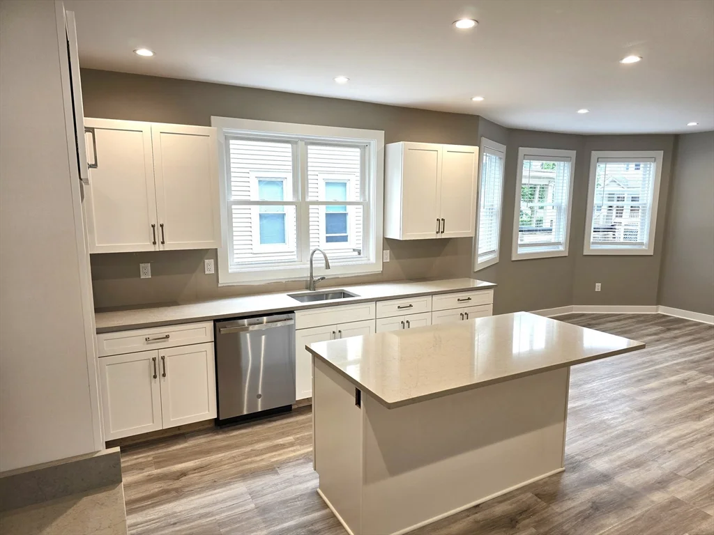 3 bed, 1 bath apartment for rent at 39 Fiske St Unit 1, Waltham — photo 5 of 14