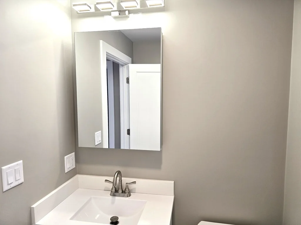 3 bed, 1 bath apartment for rent at 39 Fiske St Unit 1, Waltham — photo 12 of 14