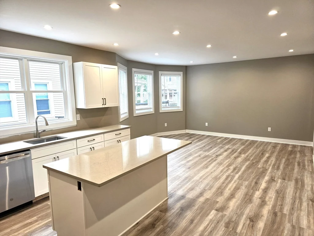 3 bed, 1 bath apartment for rent at 39 Fiske St Unit 1, Waltham — photo 6 of 14