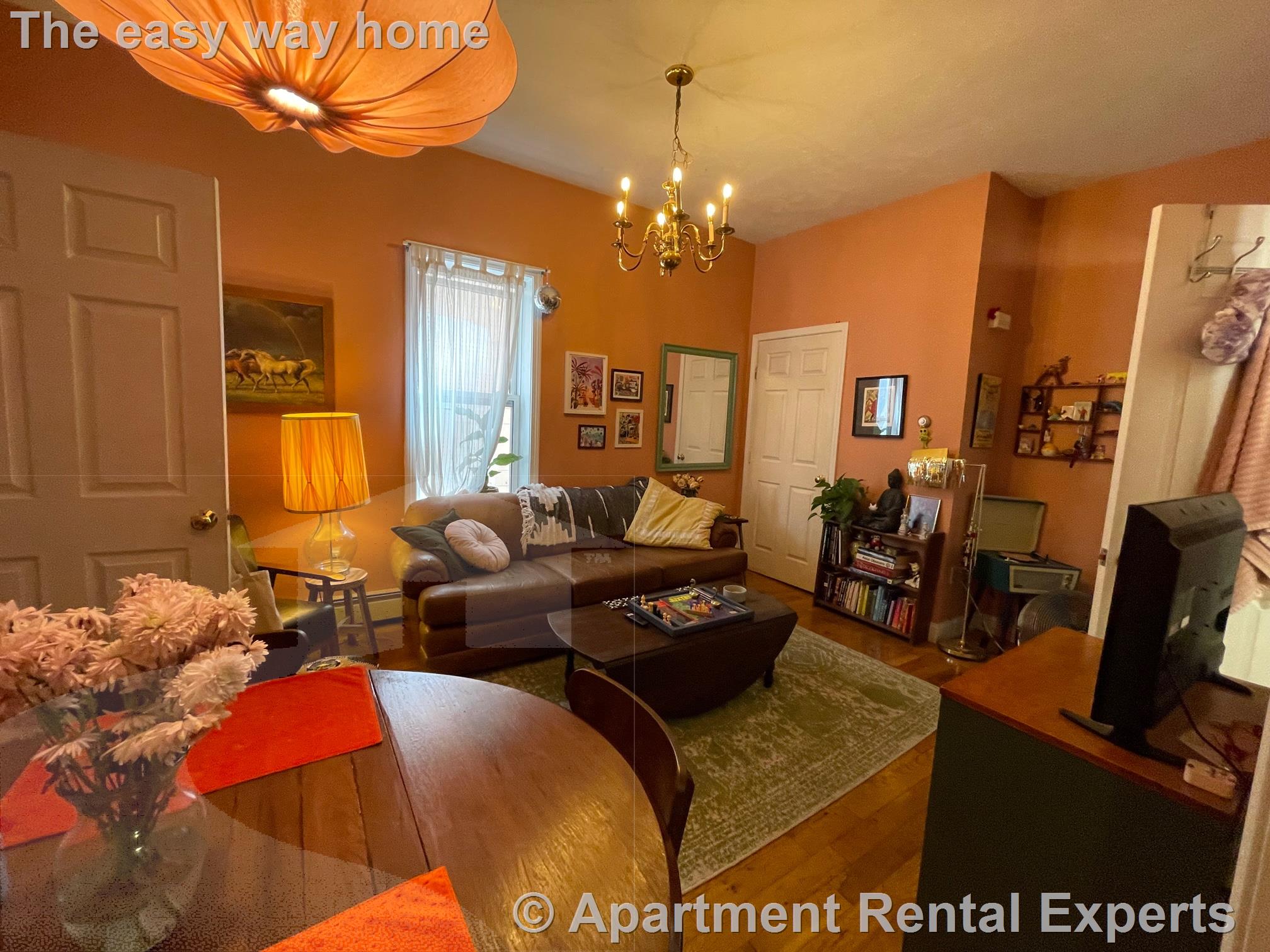 2 bed, 1 bath apartment for rent at 39 Florence St Unit 1, Sullivan Square — photo 4 of 19