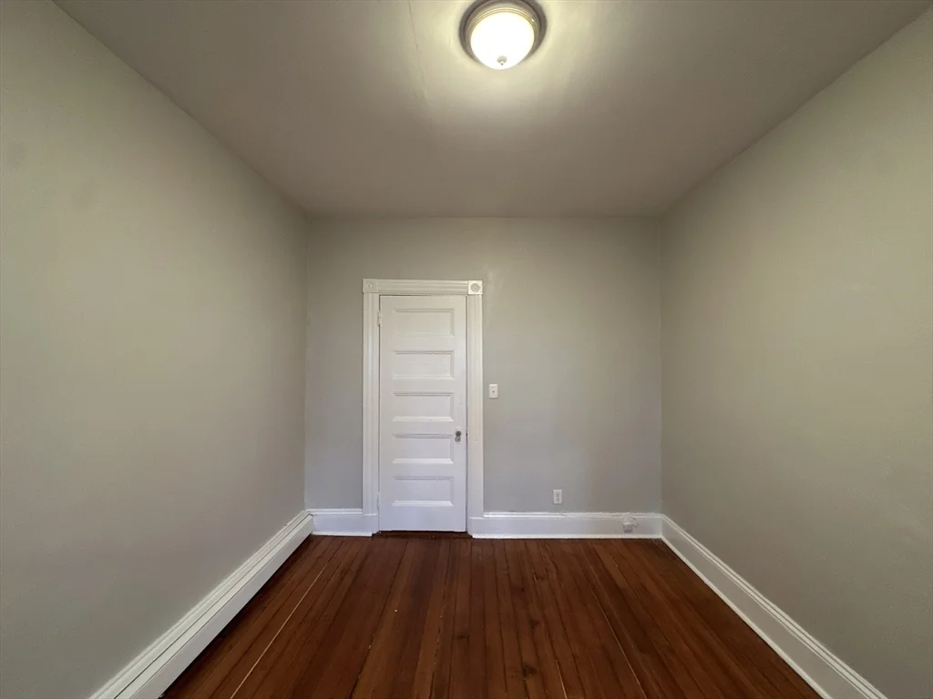 3 bed, 1 bath apartment for rent at 39 Forest St Unit 2, Roxbury — photo 10 of 18