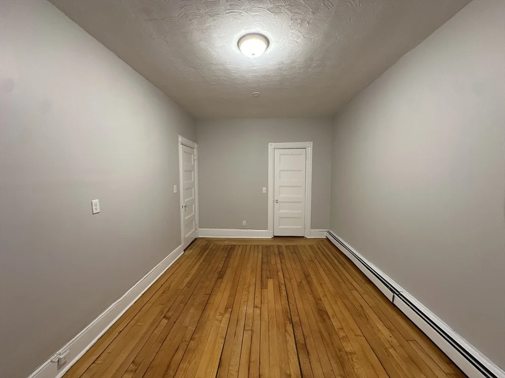 3 bed, 1 bath apartment for rent at 39 Forest St Unit 2, Roxbury — photo 14 of 18