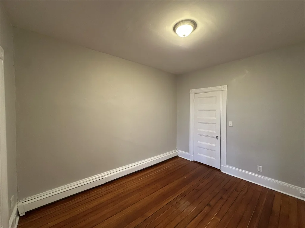 3 bed, 1 bath apartment for rent at 39 Forest St Unit 2, Roxbury — photo 9 of 18