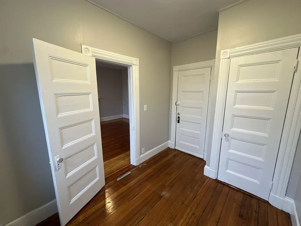 3 bed, 1 bath apartment for rent at 39 Forest St Unit 2, Roxbury — photo 12 of 18