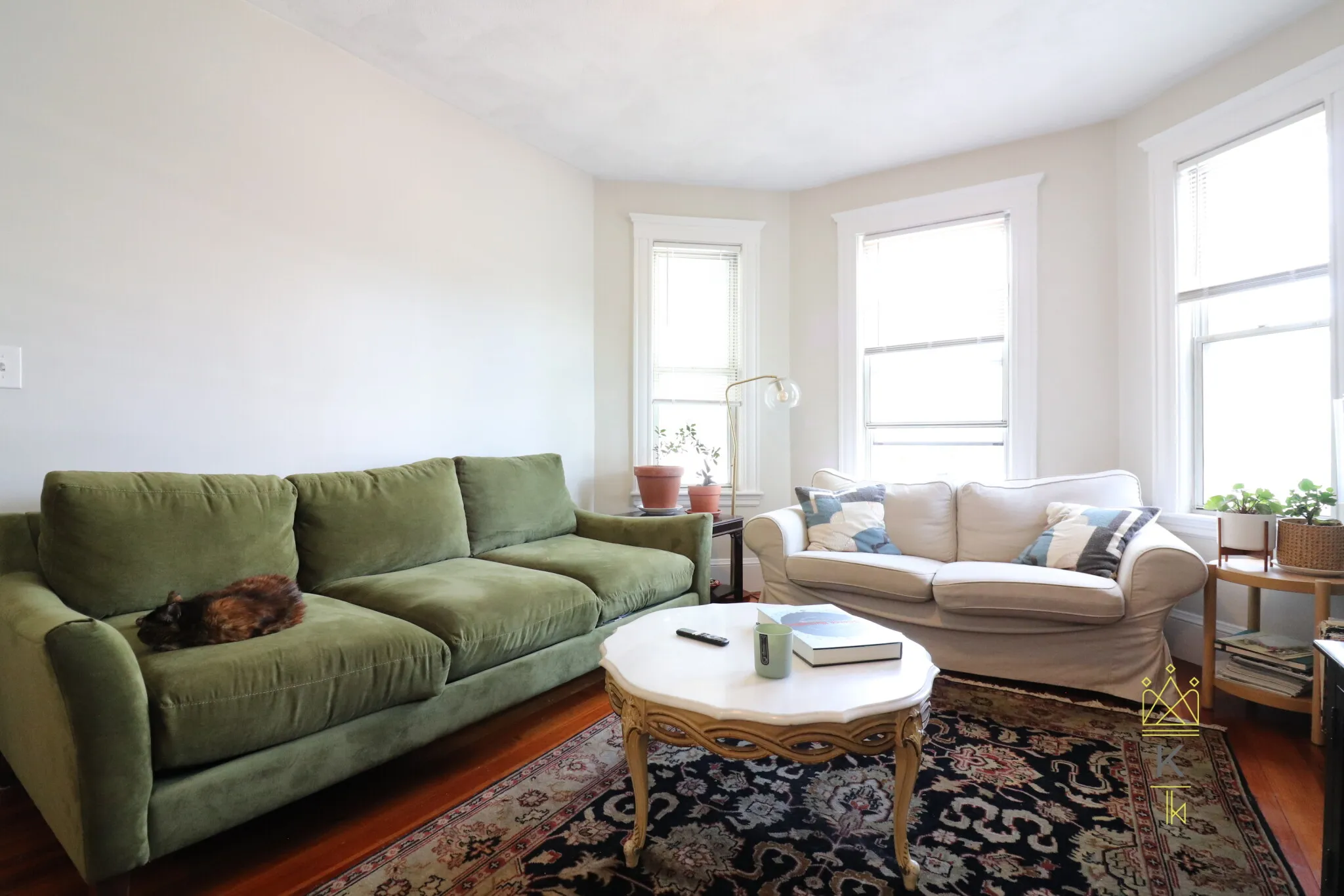 3 bed, 1 bath apartment for rent at 39 Foster St Unit 1, Oak Square — photo 2 of 24
