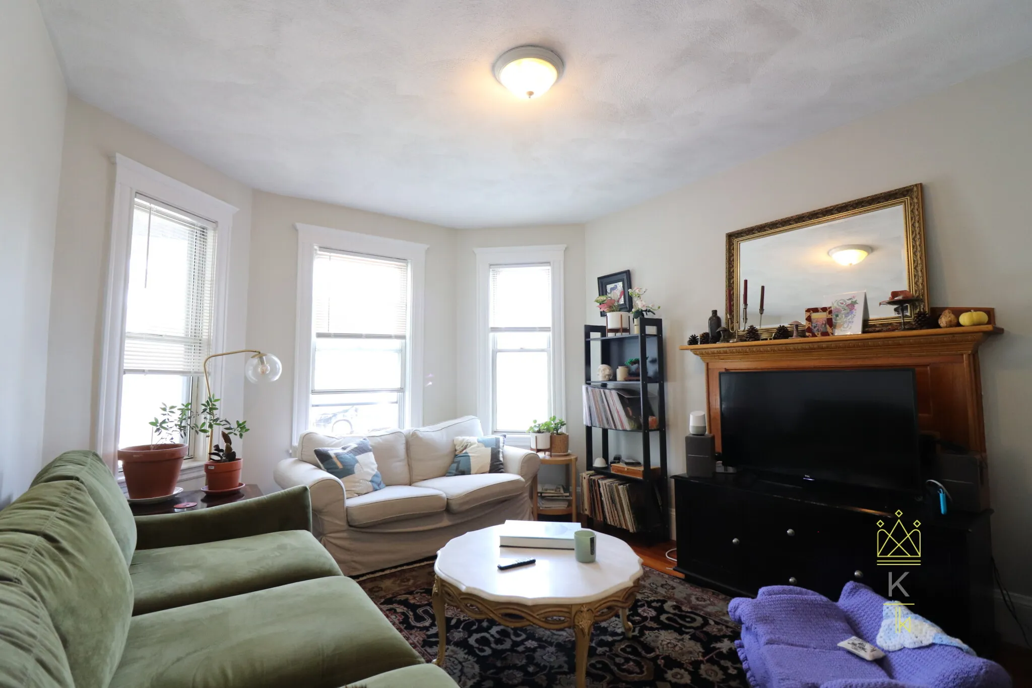 3 bed, 1 bath apartment for rent at 39 Foster St Unit 1, Oak Square