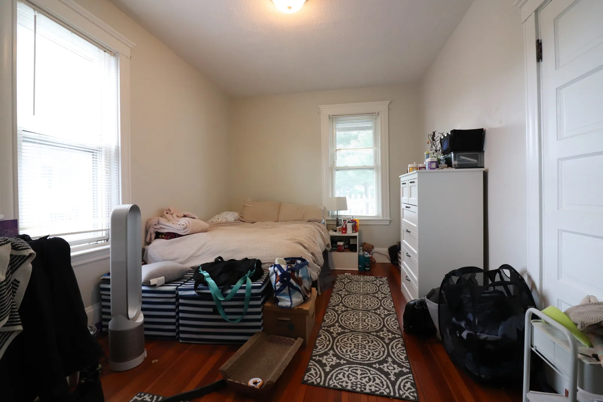 2 bed, 1 bath apartment for rent at 39 Foster St Unit 3, Oak Square — photo 9 of 20