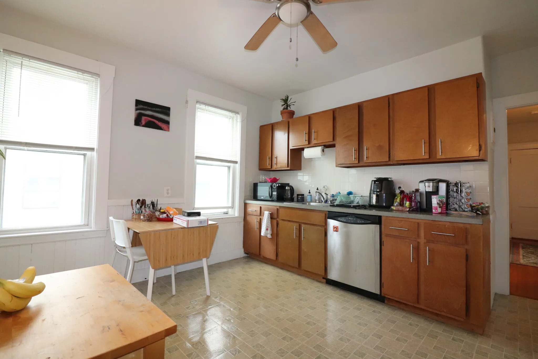 2 bed, 1 bath apartment for rent at 39 Foster St Unit 3, Oak Square — photo 14 of 20