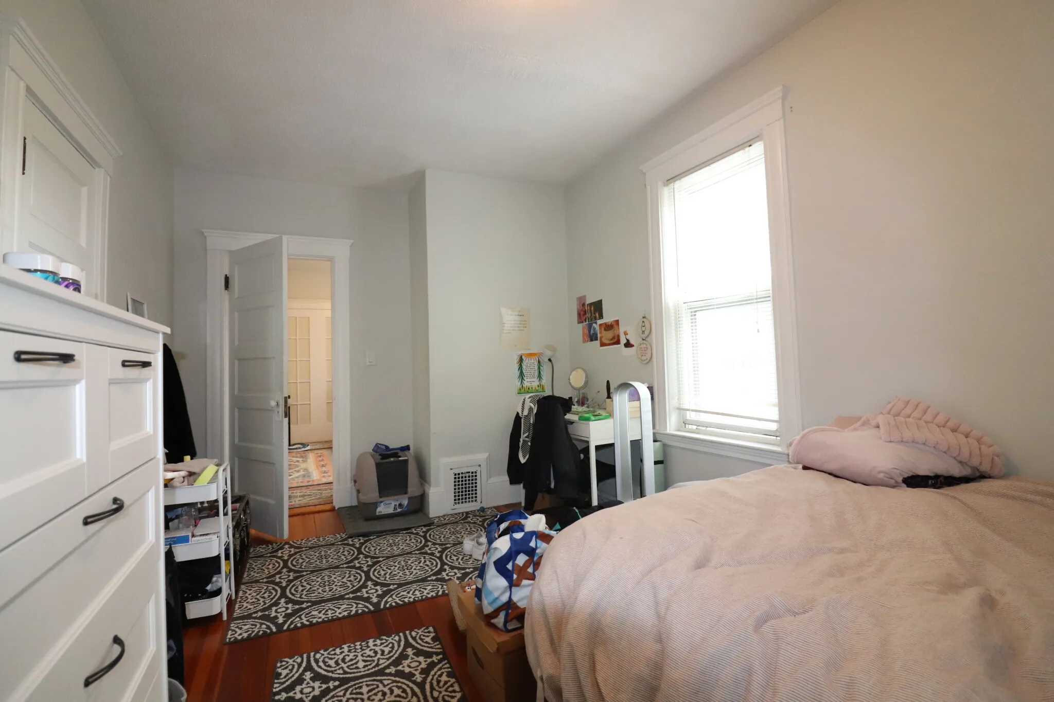 2 bed, 1 bath apartment for rent at 39 Foster St Unit 3, Oak Square — photo 8 of 20