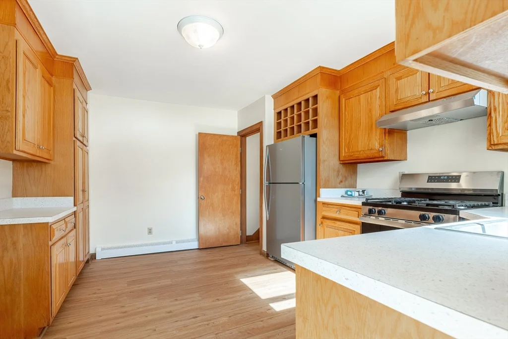 1 bed, 1 bath apartment for rent at 39 Frairy St Unit B, Medfield — photo 3 of 22