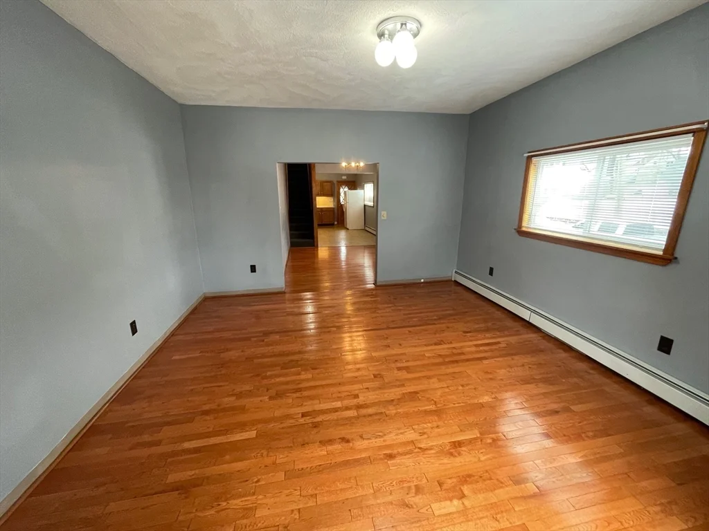 3 bed, 1 bath apartment for rent at 39 Franklin St Unit R, Woburn — photo 8 of 18
