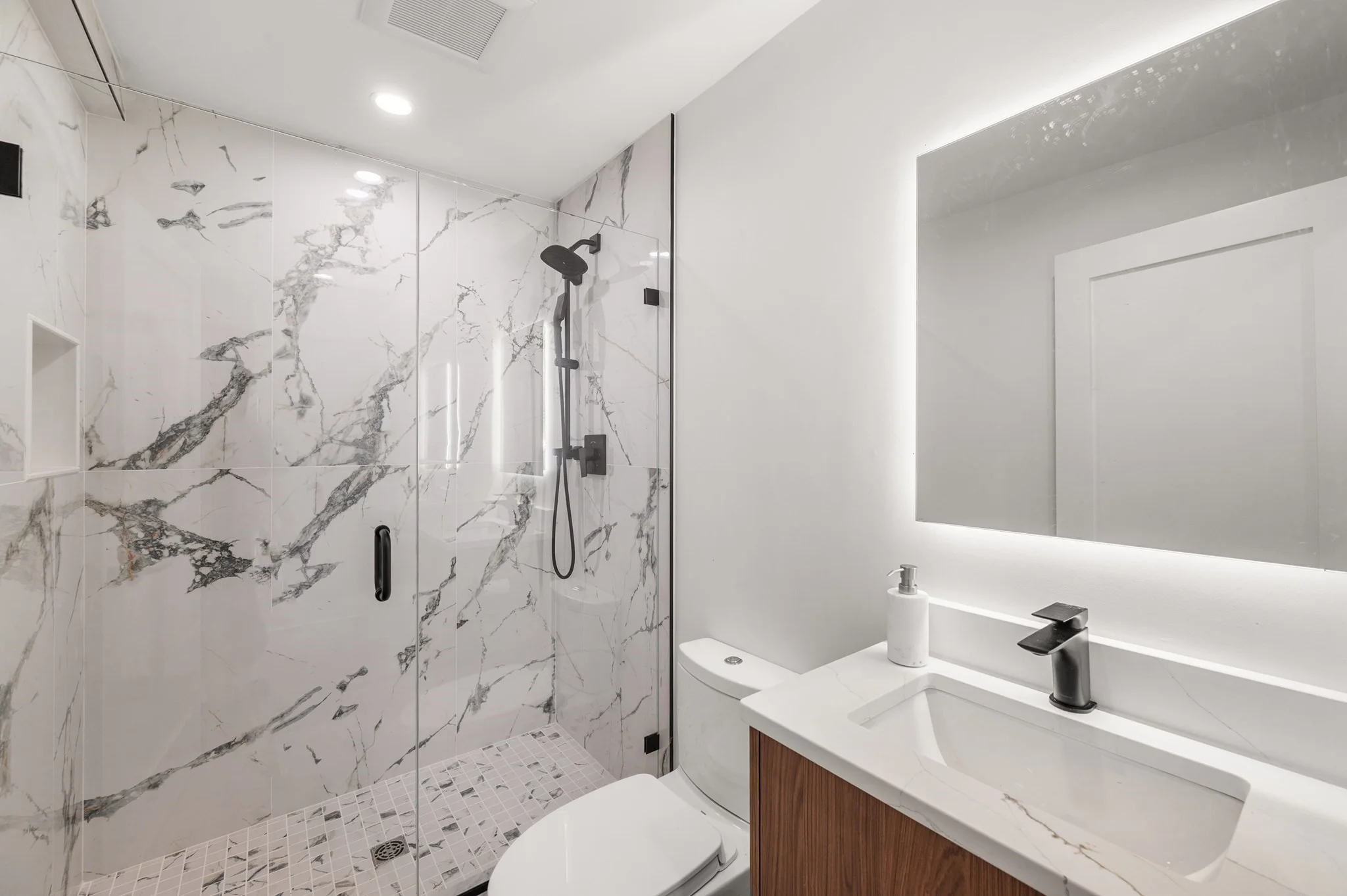 4 bed, 3 bath apartment for rent at 39 G St, South Boston — photo 21 of 22
