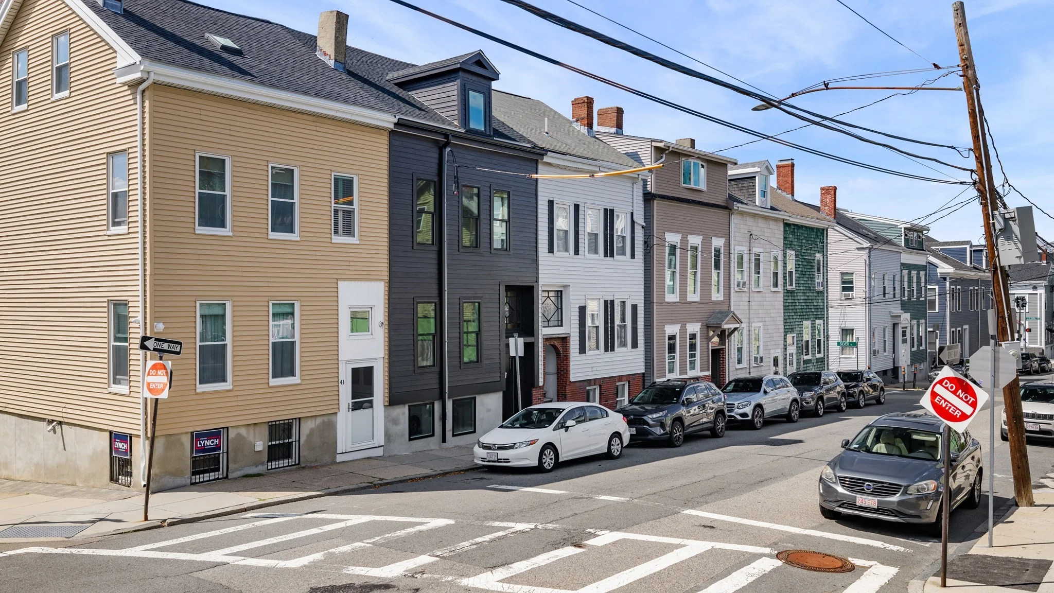 4 bed, 3 bath apartment for rent at 39 G St, South Boston — photo 2 of 22