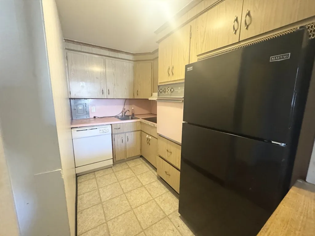 1 bed, 1 bath apartment for rent at 39 Garrison Rd Unit B, Aspinwall Hill — photo 5 of 17