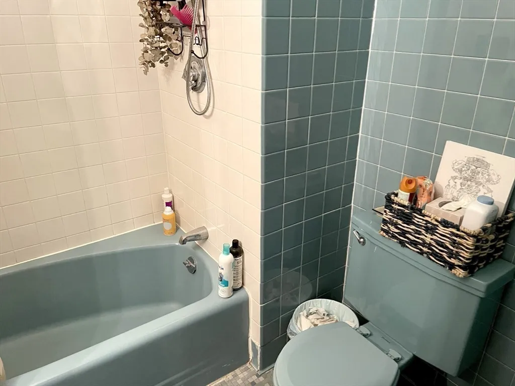 1 bed, 1 bath apartment for rent at 39 Garrison Rd Unit B, Aspinwall Hill — photo 14 of 17