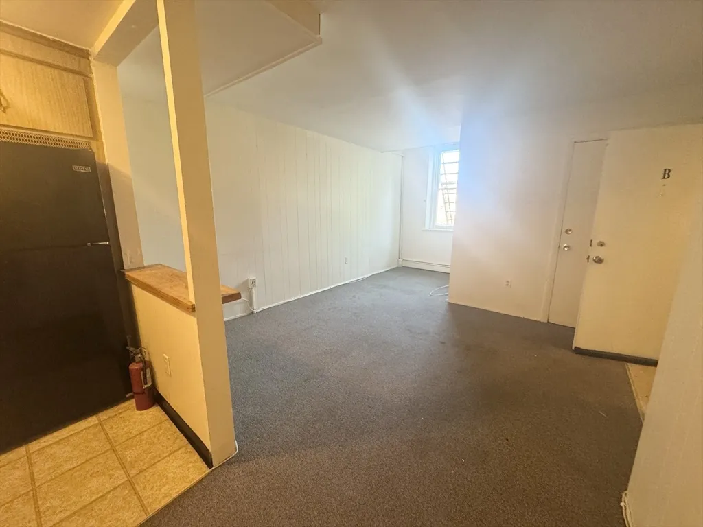 1 bed, 1 bath apartment for rent at 39 Garrison Rd Unit B, Aspinwall Hill — photo 2 of 17