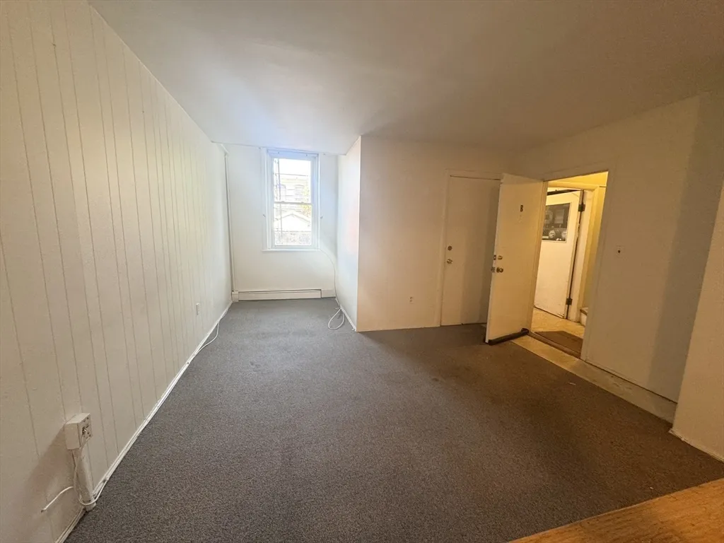 1 bed, 1 bath apartment for rent at 39 Garrison Rd Unit B, Aspinwall Hill — photo 3 of 17