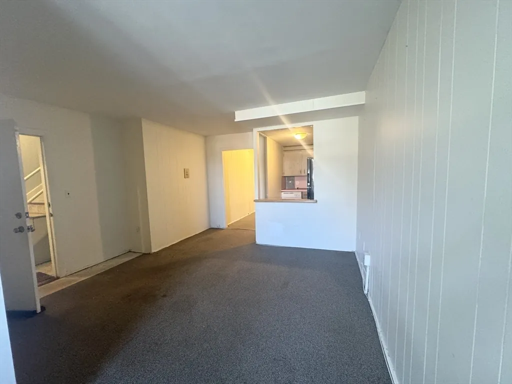 1 bed, 1 bath apartment for rent at 39 Garrison Rd Unit B, Aspinwall Hill