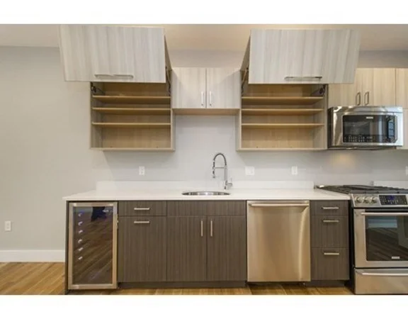 2 bed, 2 bath apartment for rent at 39 Gates Unit 3, South Boston — photo 4 of 25