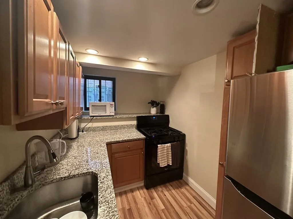 2 bed, 1 bath apartment for rent at 39 Glenville Ave Unit 71A, Allston — photo 7 of 11