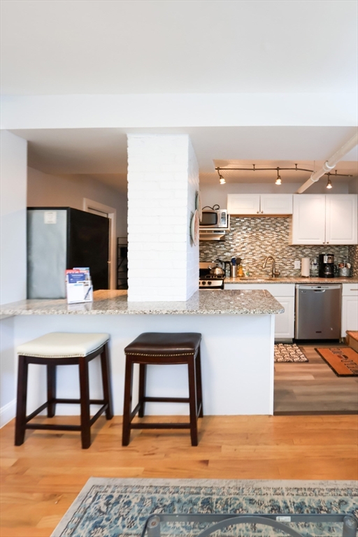 2 bed, 1 bath apartment for rent at 39 Glenville Unit 71B, Boston — photo 3 of 11
