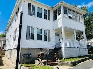 3 bed, 1 bath apartment for rent at 39 Granby Unit 1, Worcester