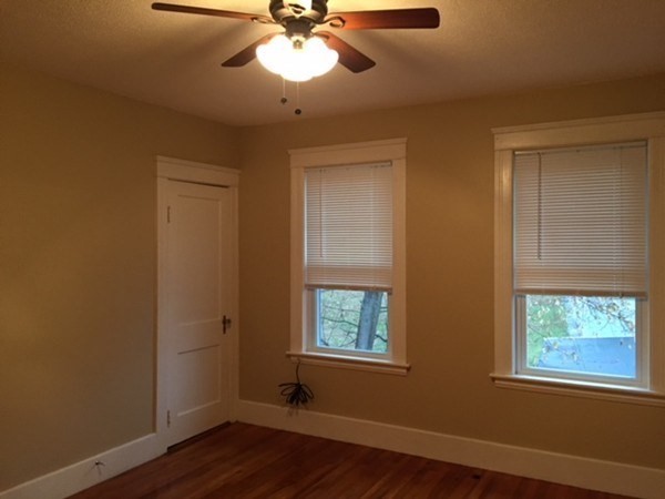 3 bed, 1 bath apartment for rent at 39 Granby Unit 2, Worcester — photo 8 of 9