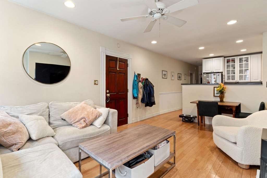 2 bed, 1 bath apartment for rent at 39 Grove St Unit 1, Beacon Hill — photo 3 of 16