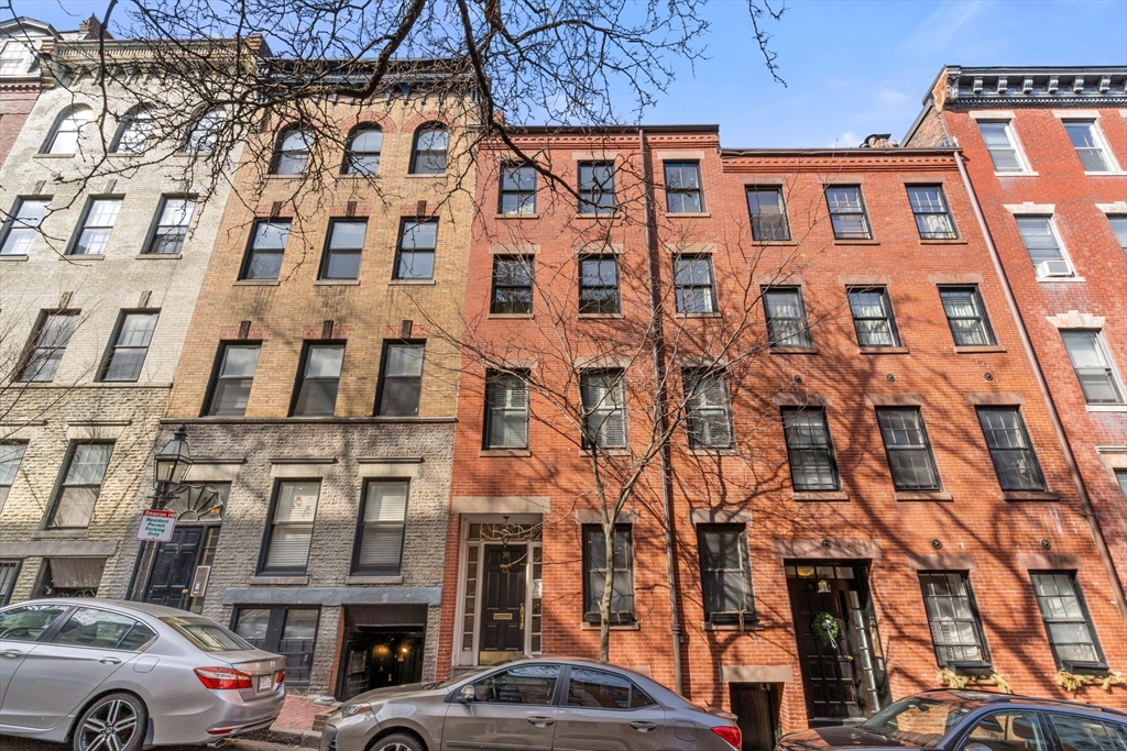 2 bed, 1 bath apartment for rent at 39 Grove St Unit 1, Beacon Hill — photo 13 of 16