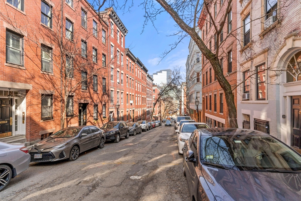 2 bed, 1 bath apartment for rent at 39 Grove St Unit 1, Beacon Hill — photo 15 of 16
