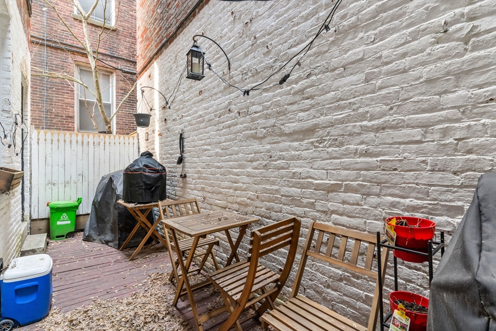 2 bed, 1 bath apartment for rent at 39 Grove St Unit 1, Beacon Hill — photo 11 of 16