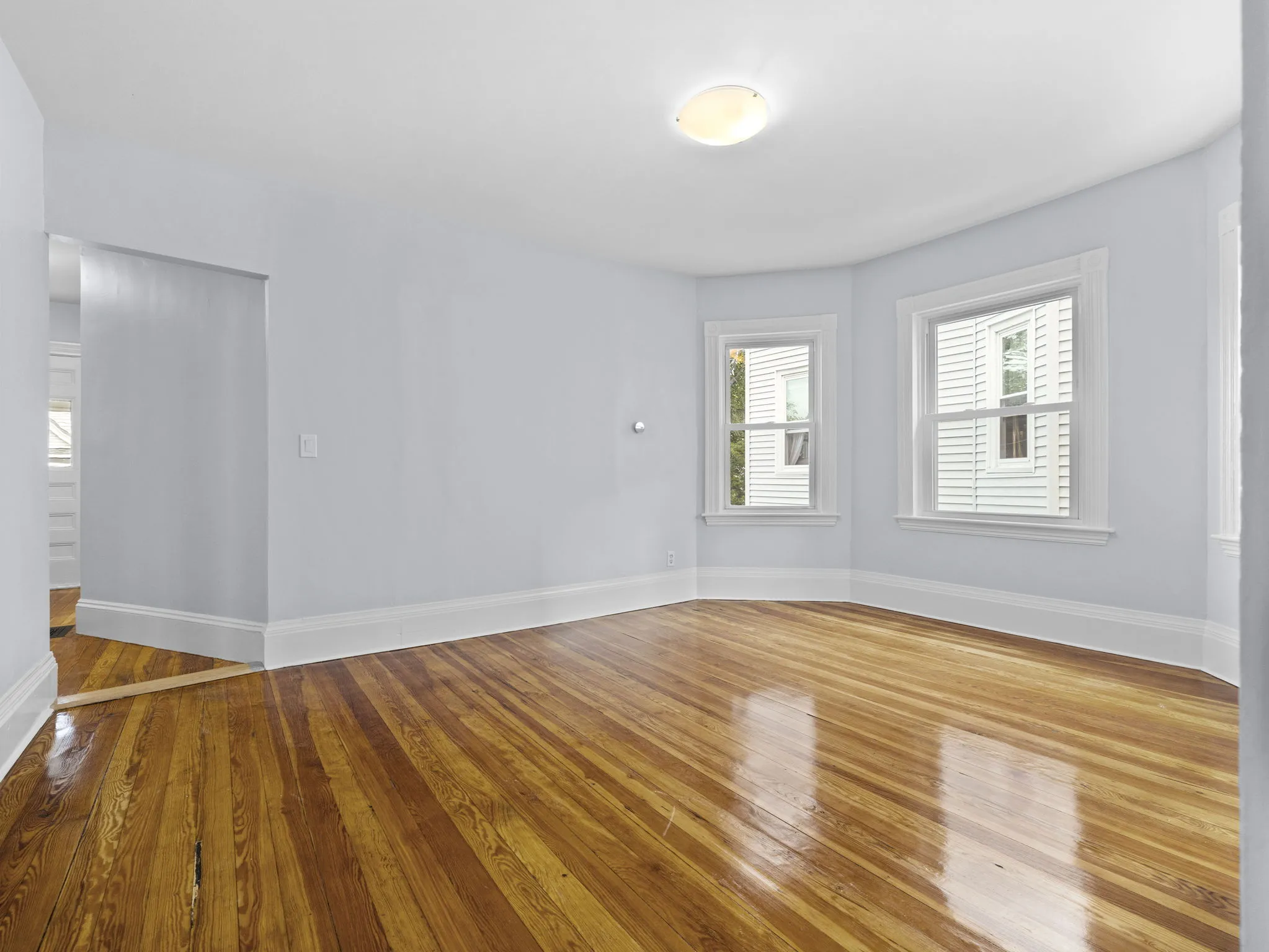 5 bed, 2 bath apartment for rent at 39 Hancock St Unit 2, Spring Hill — photo 5 of 17