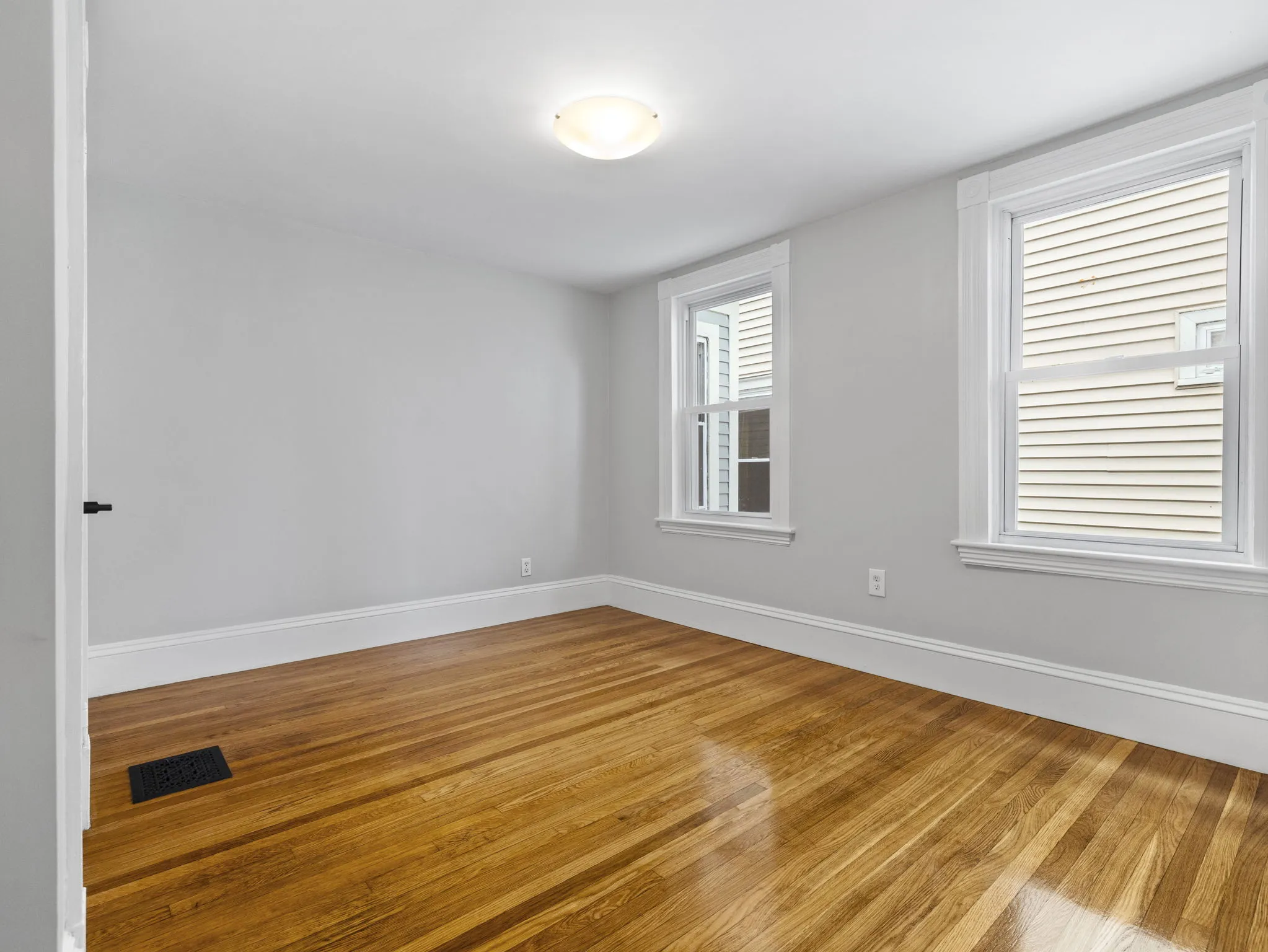5 bed, 2 bath apartment for rent at 39 Hancock St Unit 2, Spring Hill — photo 7 of 17