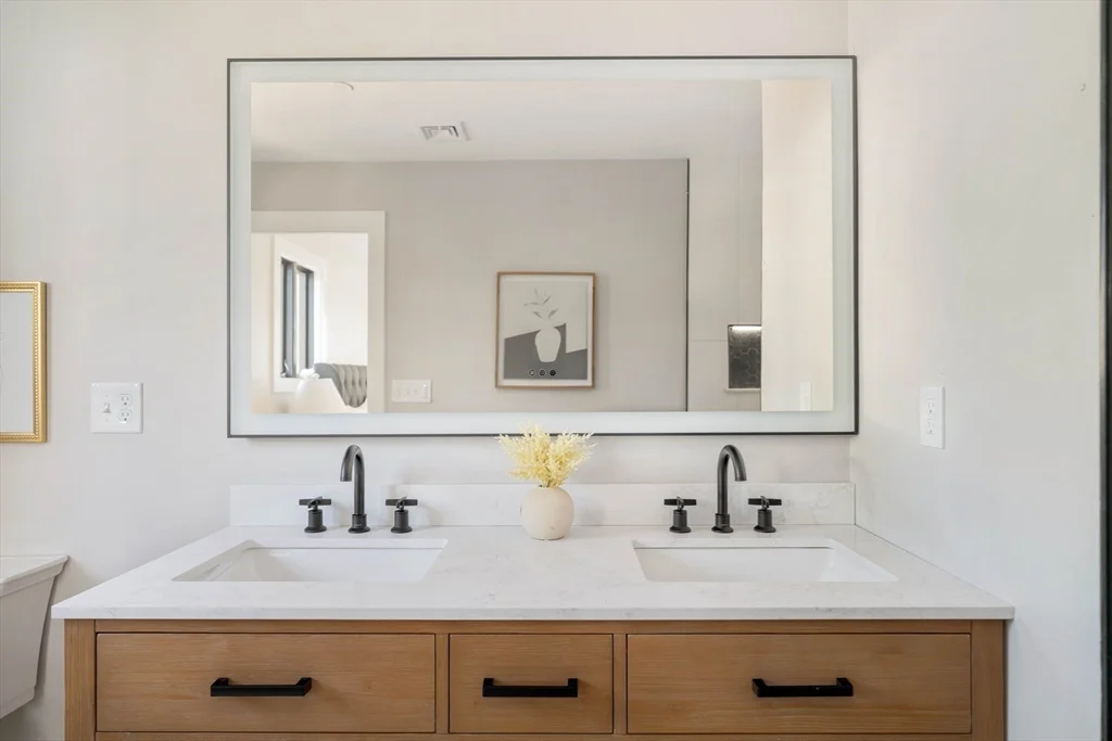 3 bed, 2 bath apartment for rent at 39 Hancock St Unit 3, Dorchester — photo 14 of 20