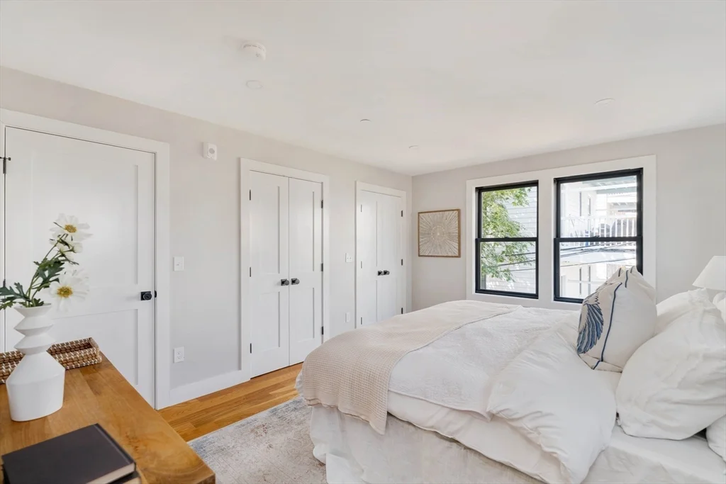 3 bed, 2 bath apartment for rent at 39 Hancock St Unit 3, Dorchester — photo 7 of 20