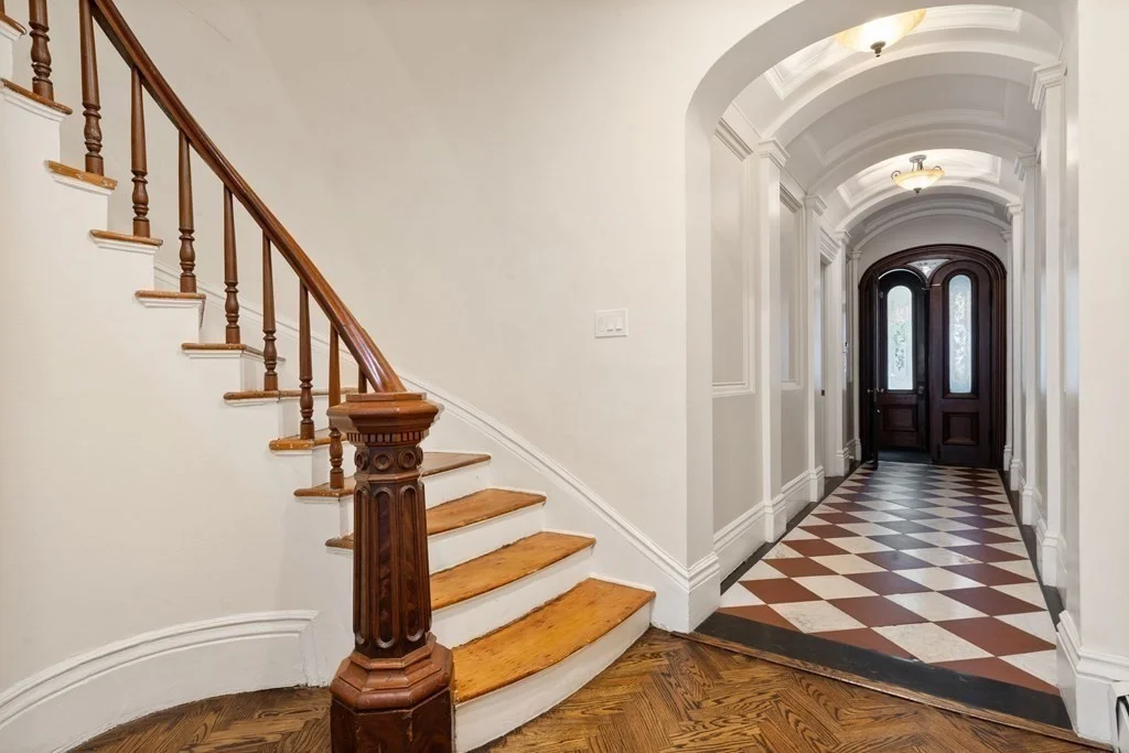 4 bed, 3 bath apartment for rent at 39 Hancock St Unit 39, Beacon Hill — photo 22 of 27