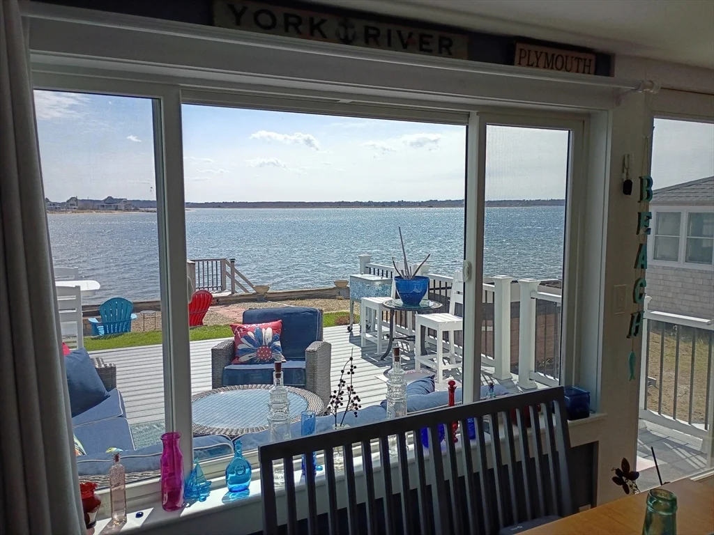 2 bed, 1 bath apartment for rent at 39 Harbor St, Newburyport — photo 29 of 35