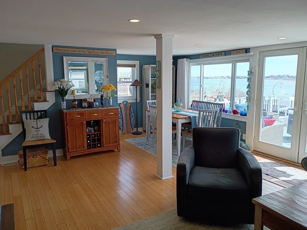 2 bed, 1 bath apartment for rent at 39 Harbor St, Newburyport — photo 20 of 35