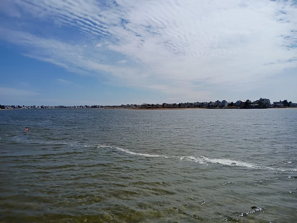 2 bed, 1 bath apartment for rent at 39 Harbor St, Newburyport — photo 5 of 35